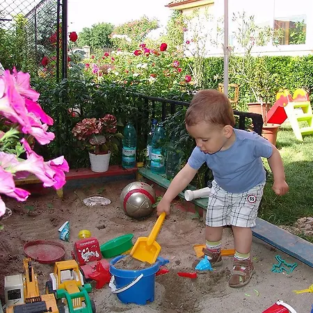 Rosu קונסטנצה